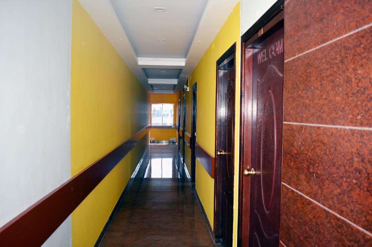 Hotel Apple Park Inn Tiruchirappalli Екстериор снимка