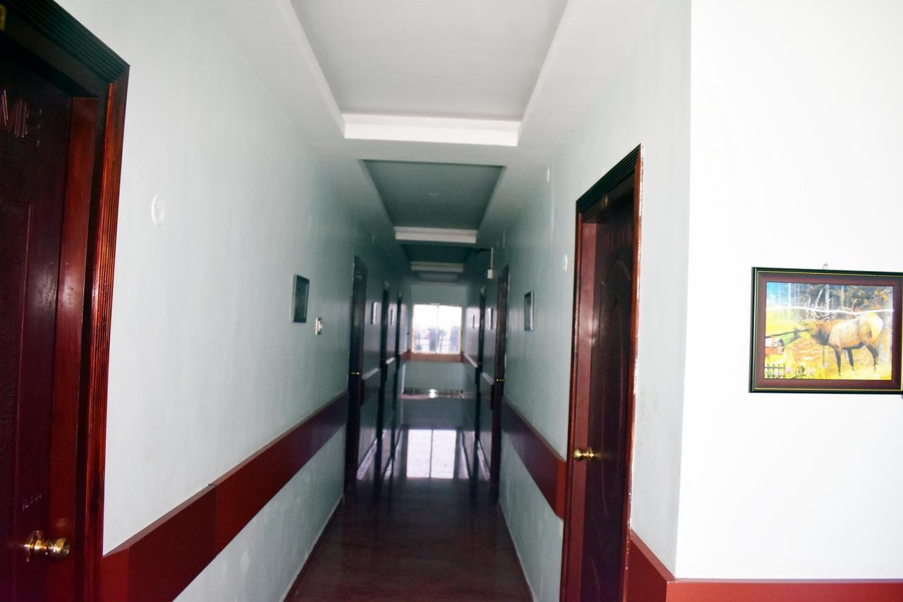 Hotel Apple Park Inn Tiruchirappalli Екстериор снимка