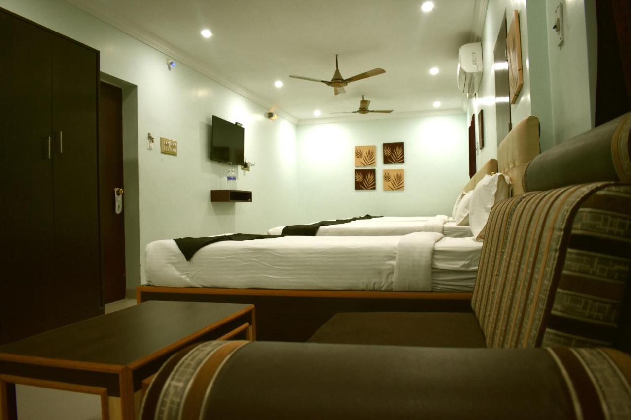 Hotel Apple Park Inn Tiruchirappalli Екстериор снимка